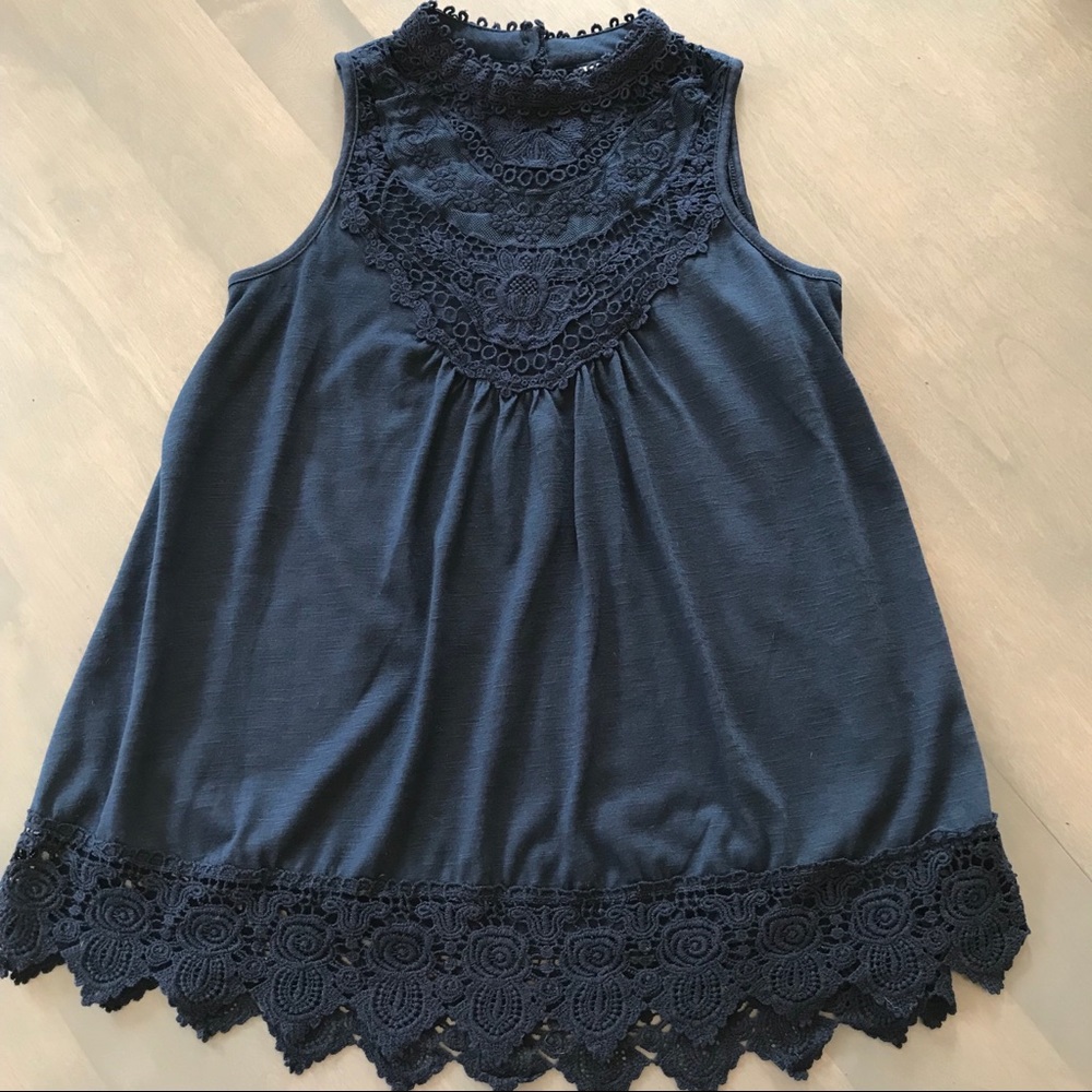 Xhiliration Women’s Navy Blue Sleeveless Top